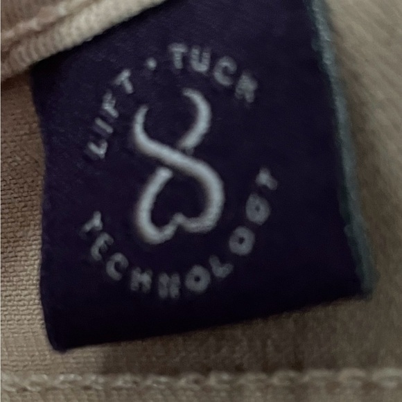 NYDJ Jeans Size 8 Tan Color Tuck Technology Straight Leg Fit Ankle Flattering - Picture 6 of 11